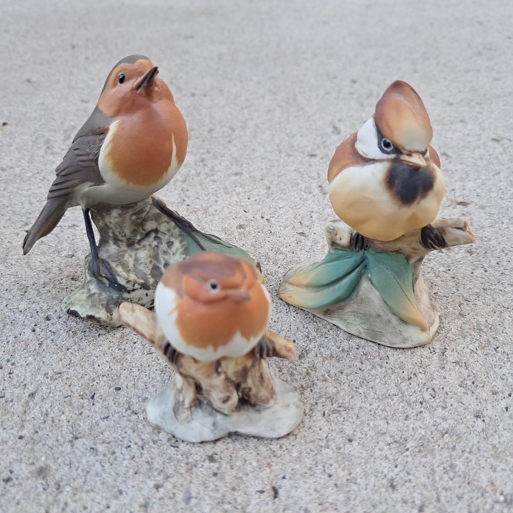 Charming Bird Figurine Set - Brown and Cream